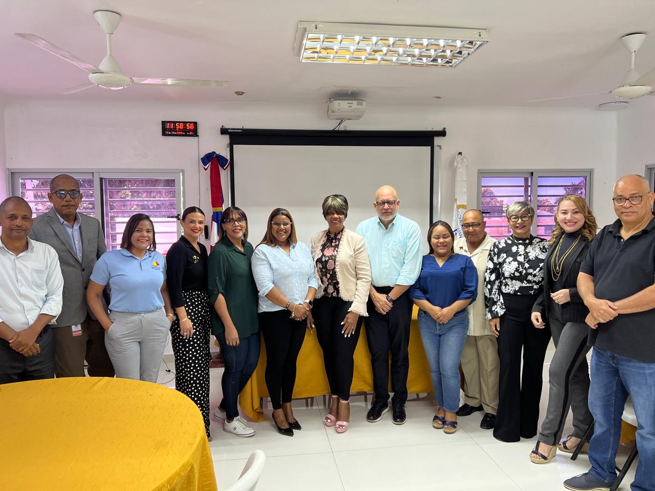 Capacitan a Periodistas de La Romana en Código de Ética para Tratar Temas Vinculados con la Explotación Sexual Infantil 